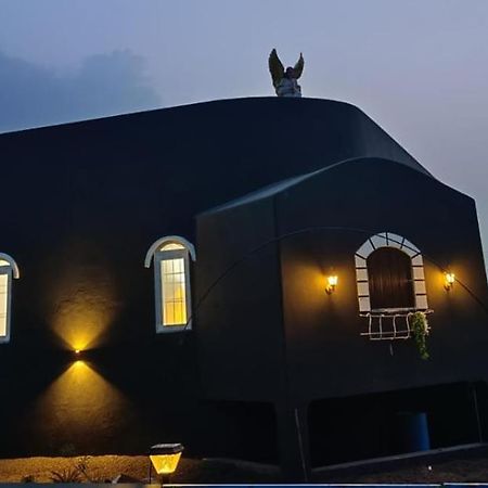 Caveman Guest House Pondicherry Bagian luar foto
