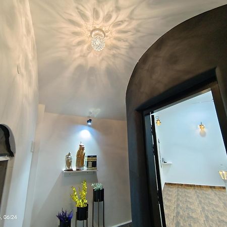 Caveman Guest House Pondicherry Bagian luar foto