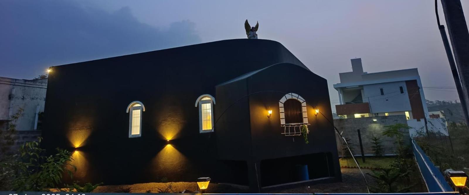 Caveman Guest House Pondicherry Bagian luar foto