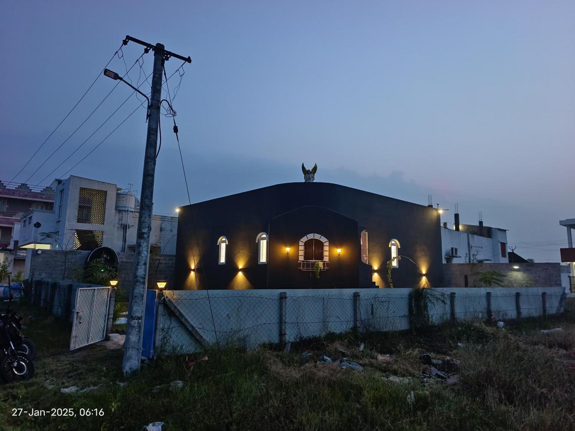 Caveman Guest House Pondicherry Bagian luar foto
