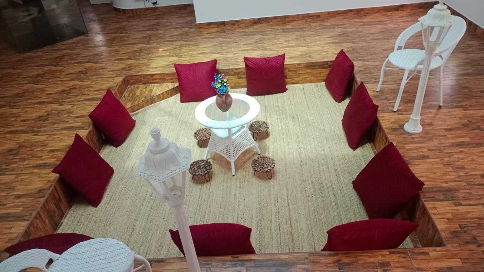 Caveman Guest House Pondicherry Bagian luar foto